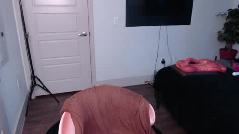 Jade online show from November 2025 06:46:02 AM