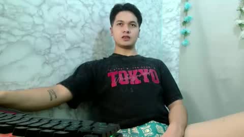 Snapshot of jade_halo chatting on May 2026 12:43:01 PM jade_halo online show from May 2026 12:43:01 PM