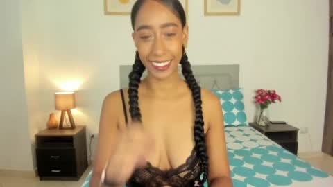 Snapshot of jade_obi chatting on June 2026 02:33:02 PM Jade smile online show from June 2026 02:33:02 PM