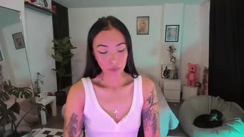 Snapshot of jade_porn chatting on April 2026 12:14:02 PM Jade independent model online show from April 2026 12:14:02 PM
