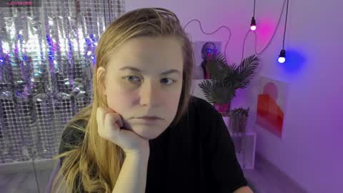 Snapshot of jade_soft chatting on December 2024 01:43:02 PM Jade online show from December 2024 01:43:02 PM