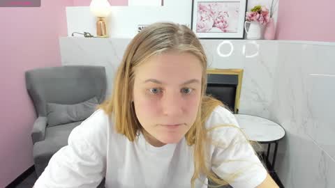 Snapshot of jade_soft chatting on December 2024 12:28:02 AM Jade online show from December 2024 12:28:02 AM