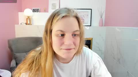 Snapshot of jade_soft chatting on March 2025 08:53:01 PM Jade online show from March 2025 08:53:01 PM