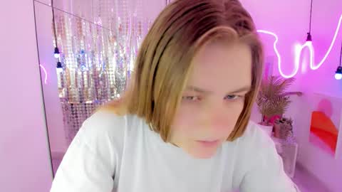 Snapshot of jade_soft chatting on September 2025 09:08:02 PM Jade online show from September 2025 09:08:02 PM