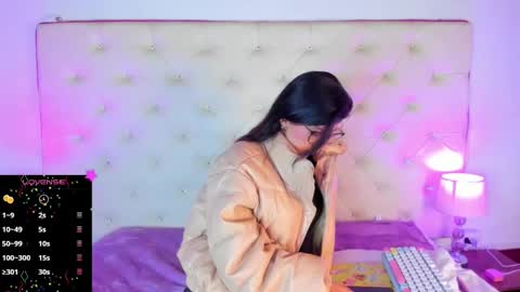 Snapshot of jade_white_ chatting on December 2024 12:06:01 PM jade white online show from December 2024 12:06:01 PM