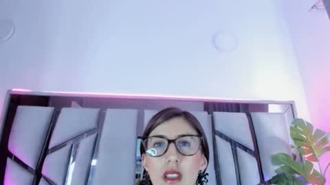 Snapshot of jade_white_ chatting on November 2025 01:45:02 PM jade white online show from November 2025 01:45:02 PM