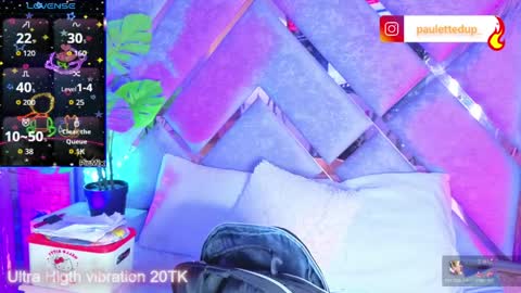 jade white  online show from April 2026 12:58:02 PM