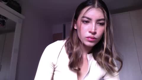 Snapshot of jade_ws chatting on May 2026 08:39:02 PM Jade online show from May 2026 08:39:02 PM