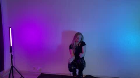 Snapshot of jadebabybloom chatting on November 2025 08:51:01 PM bbbloom online show from November 2025 08:51:01 PM