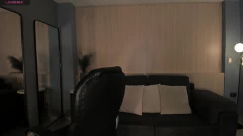 JADE EVANS online show from December 2025 12:21:01 PM