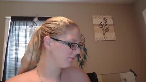 JadeLuv online show from December 2024 05:18:02 PM