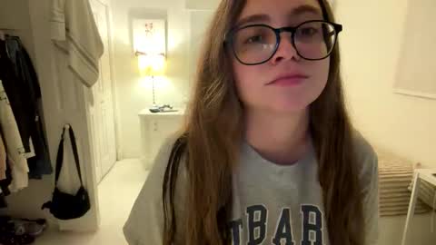 jademonroe0522 online show from December 2025 12:42:01 AM