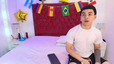 Snapshot of jaden_and_sofia chatting on June 2026 03:33:02 AM Jaden and Sofia online show from June 2026 03:33:02 AM