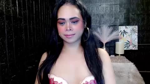 Jade online show from December 2024 12:24:01 PM