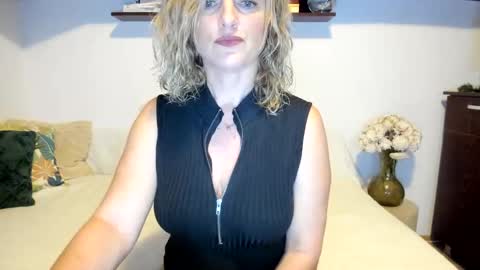 elena online show from December 2024 02:35:01 AM