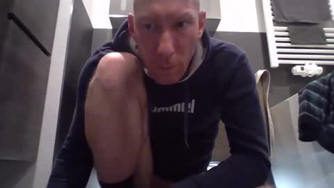 jak_81 online show from February 2025 04:25:01 PM