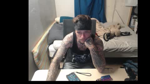 showingitoff online show from November 2025 04:23:02 AM