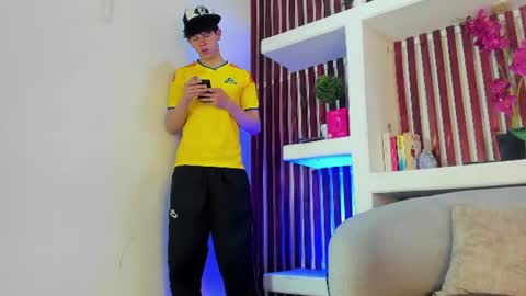 Snapshot of jake_cruzz chatting on June 2026 04:35:01 AM Jake online show from June 2026 04:35:01 AM
