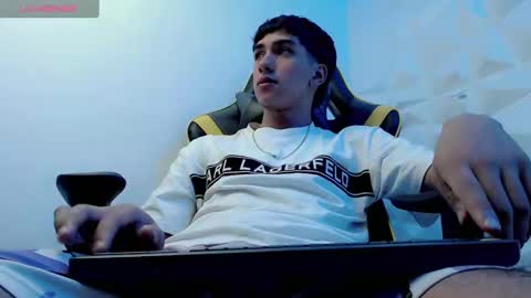 Snapshot of jake_tripp chatting on December 2024 04:45:01 AM jake_tripp online show from December 2024 04:45:01 AM