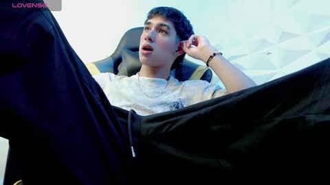 Snapshot of jake_tripp chatting on December 2024 03:44:01 AM jake_tripp online show from December 2024 03:44:01 AM