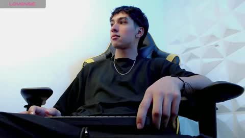Snapshot of jake_tripp chatting on January 2025 03:18:02 AM jake_tripp online show from January 2025 03:18:02 AM