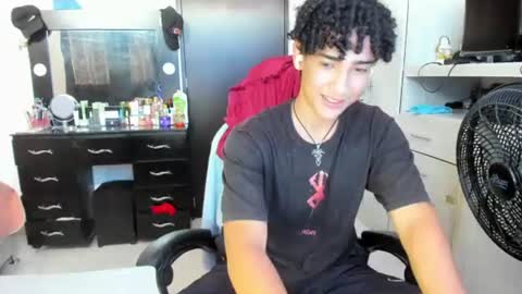Snapshot of jake_willianss chatting on June 2026 07:23:01 PM jake willianss online show from June 2026 07:23:01 PM