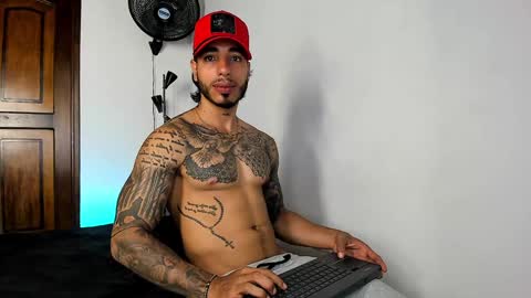 Santiago online show from January 2025 12:20:02 AM