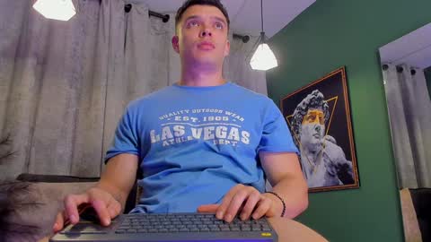 Snapshot of jakee_tyler chatting on January 2025 02:21:02 AM Jake Tyler online show from January 2025 02:21:02 AM