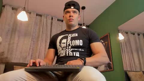 Snapshot of jakee_tyler chatting on September 2025 06:52:02 PM Jake Tyler online show from September 2025 06:52:02 PM