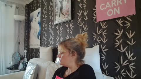 Snapshot of jakkilouise chatting on June 2026 04:22:01 PM JAKKI LOUISE pornstar online show from June 2026 04:22:01 PM