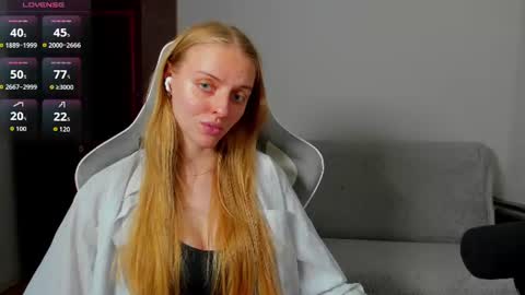 Snapshot of jam_cream chatting on July 2026 10:07:01 AM Sofia online show from July 2026 10:07:01 AM