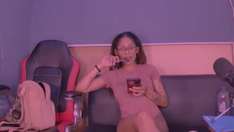 Snapshot of jamaicanbabex chatting on December 2024 01:13:02 PM jamaicanbabex online show from December 2024 01:13:02 PM