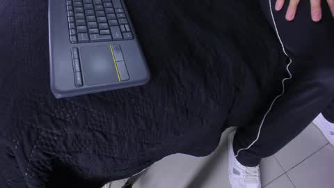 Snapshot of james_06_ chatting on April 2026 11:21:01 AM james_06_ online show from April 2026 11:21:01 AM