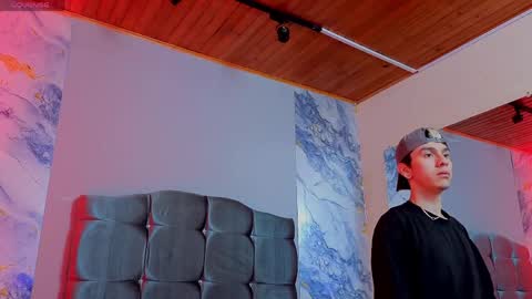 james_adamss_ online show from April 2026 12:41:02 PM