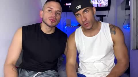 james_and_max online show from March 2025 11:54:01 PM