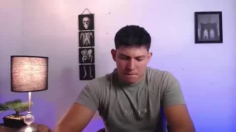 james_cr online show from November 2025 12:43:01 AM