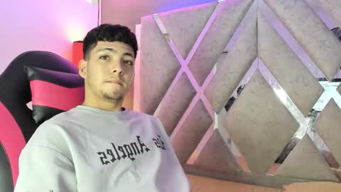 Snapshot of james_hill7 chatting on November 2025 04:13:02 AM James Hill online show from November 2025 04:13:02 AM