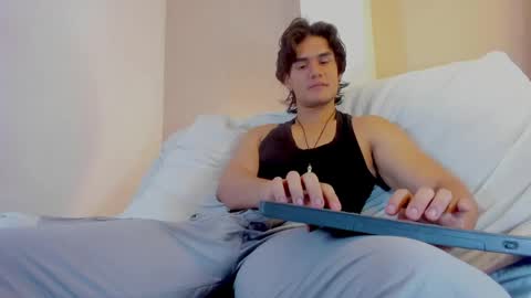 Snapshot of james_morrisonm chatting on June 2026 01:57:01 PM james_morrisonm online show from June 2026 01:57:01 PM