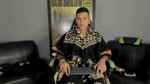 Jamesinked  online show from December 2024 01:18:02 AM