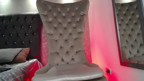 James online show from September 2025 12:12:01 AM