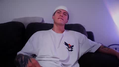 jamesss____ online show from March 2025 05:28:02 PM