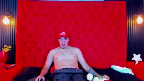 Jamezprada online show from September 2025 08:09:02 PM