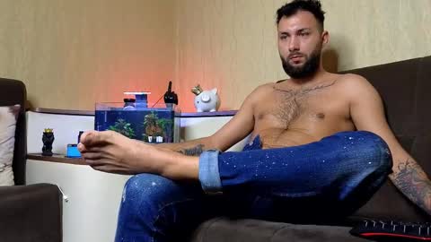 Robbie online show from October 2025 08:33:01 AM