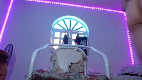 Jammes. online show from December 2025 03:21:02 PM