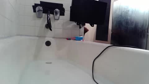 Bootyshows online show from October 2025 02:38:01 PM