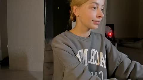 Jane online show from February 2025 08:50:01 PM