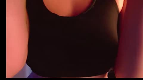  Lany online show from September 2025 12:32:01 AM