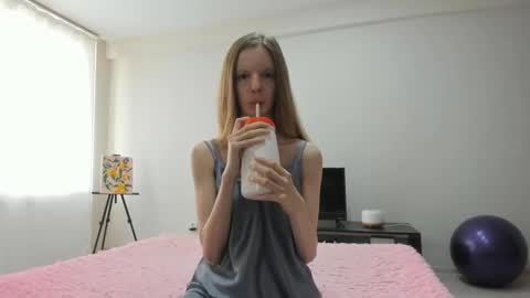 Snapshot of janelong chatting on September 2025 08:05:02 AM JaneLong online show from September 2025 08:05:02 AM