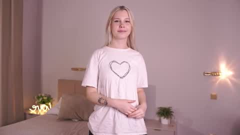 Kristy online show from October 2025 09:09:01 AM