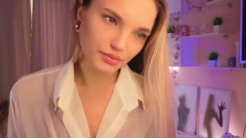 Hi Im Alice and here youll find something online show from October 2025 06:14:02 AM